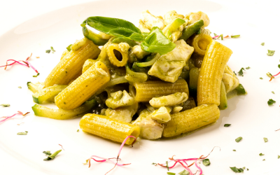 Rigatoni con ragù di orata e zucchine